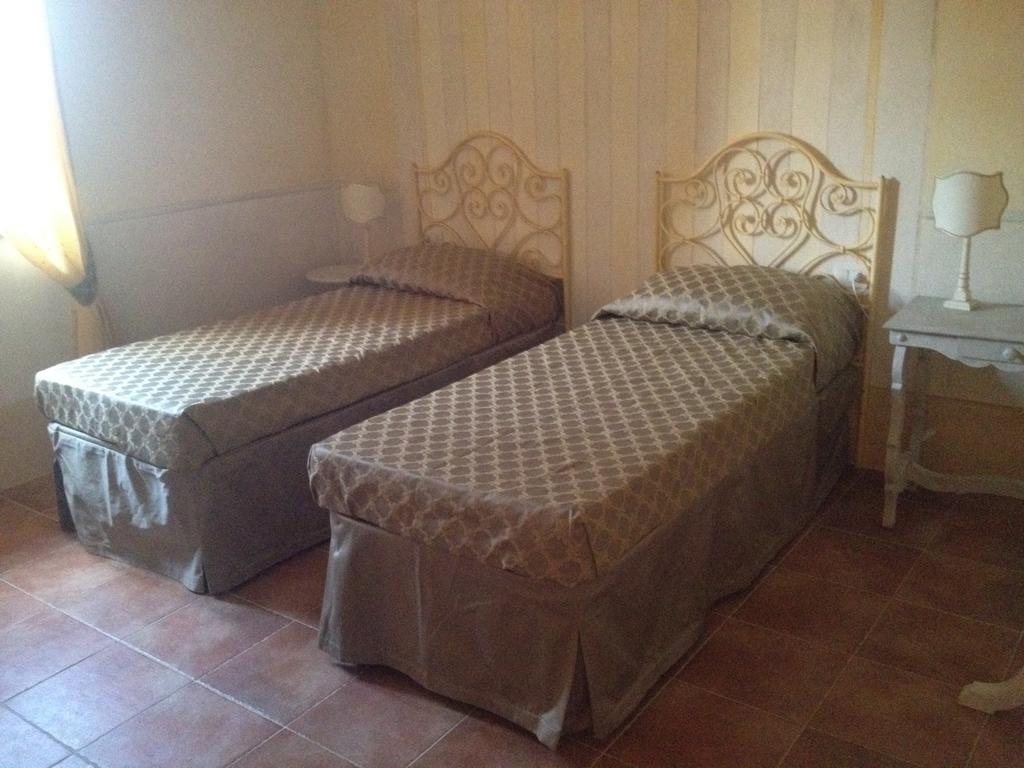 La Locanda Di Ortimino Монтеспертоли Номер фото